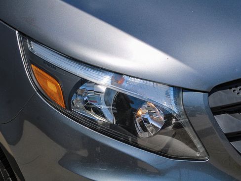 Used 2021 Mercedes-Benz Metris Passenger image 5