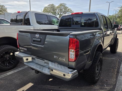 Used 2016 Nissan Frontier SV w/ SV Value Truck Package AWD/4WD image 3