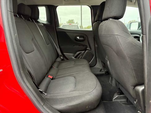 Used 2020 Jeep Renegade Sport image 17