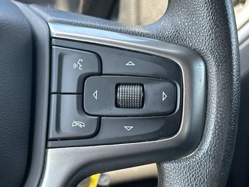 Used 2022 Chevrolet Silverado 1500 Custom w/ Safety Confidence Package AWD/4WD image 32