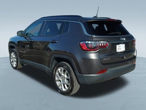 Used 2022 Jeep Compass Latitude image 5