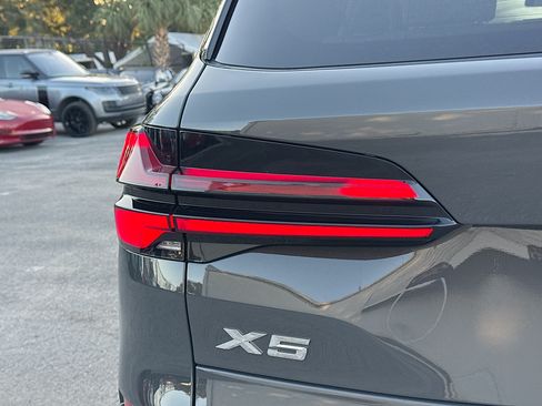 New 2026 BMW X5 sDrive40i w/ M Sport Package RWD image 10