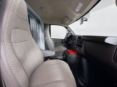 New 2025 GMC Savana 3500 w/ Power Convenience Package RWD image 25