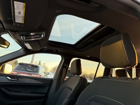 Used 2024 Jeep Grand Cherokee Laredo X w/ Luxury Tech Group I image 15