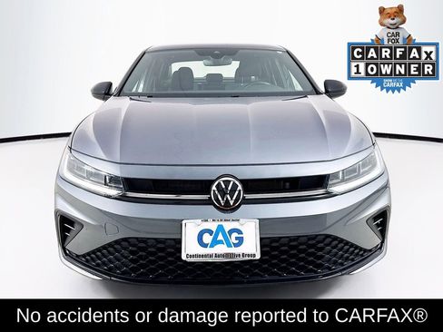 Used 2025 Volkswagen Jetta Sport FWD image 2