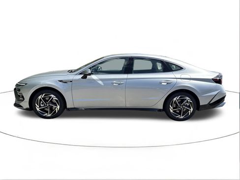 New 2026 Hyundai Sonata SEL FWD image 6