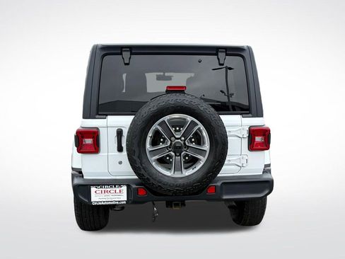 Used 2019 Jeep Wrangler Unlimited Sahara w/ Cold Weather Group AWD/4WD image 6