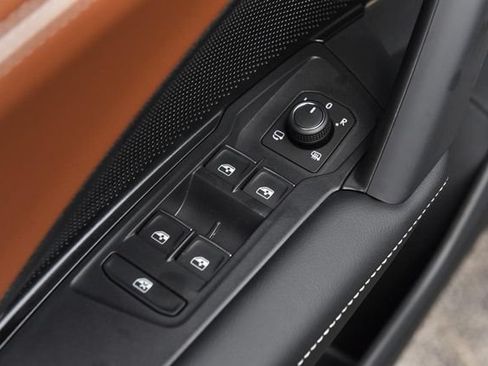 New 2026 Volkswagen Tiguan SEL R-Line AWD/4WD image 8