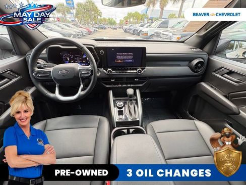 Used 2025 Chevrolet Colorado Trail Boss AWD/4WD image 21