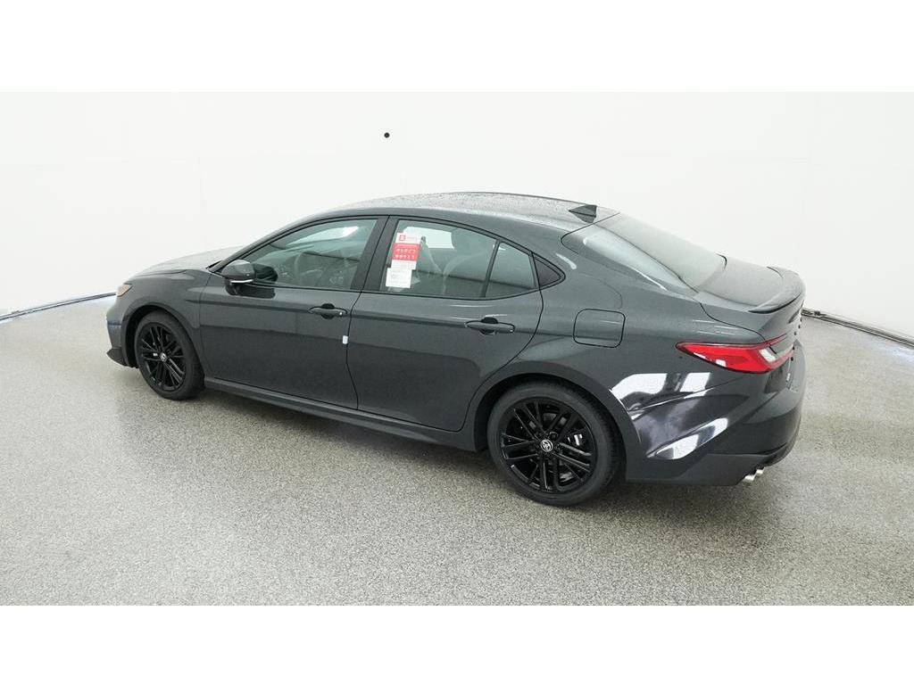 Used 2025 Toyota Camry SE FWD image 5