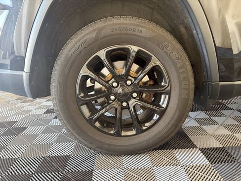 Used 2014 Jeep Grand Cherokee Limited RWD image 26