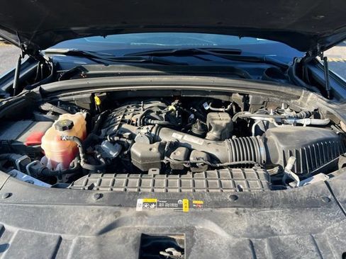 Used 2024 Jeep Grand Cherokee Limited AWD/4WD image 9
