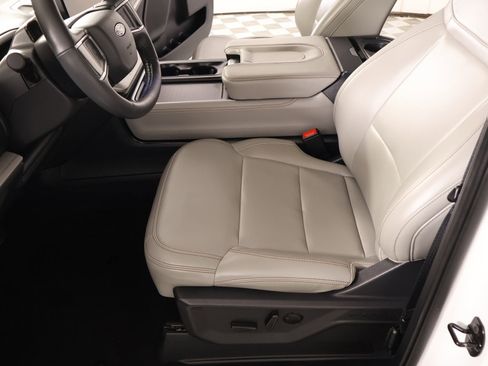 Used 2025 Ford Expedition Active AWD/4WD image 11