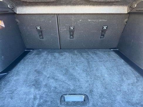 Used 2025 Chevrolet Trax LT w/ LT Convenience Package image 29