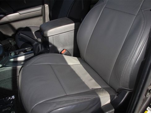 Used 2022 Toyota Tacoma TRD Off-Road image 23