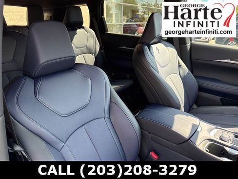 New 2026 INFINITI QX60 Sport w/ Dark Cargo Package image 23