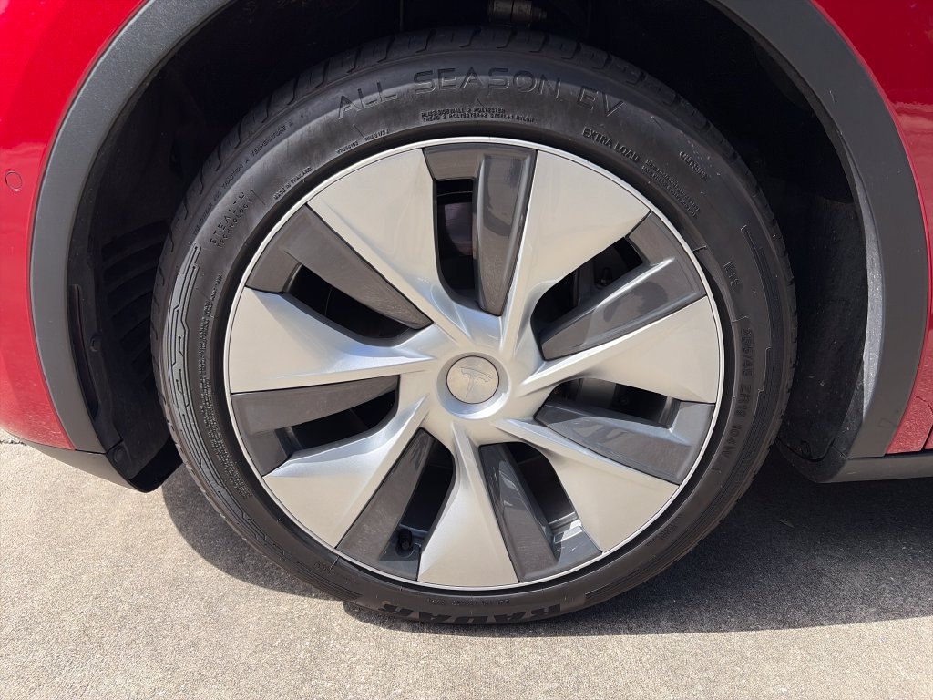 Used 2021 Tesla Model Y Long Range AWD/4WD image 15