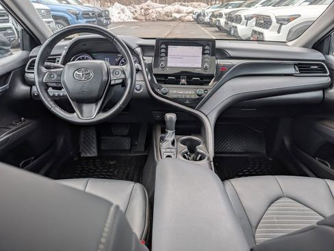 Used 2023 Toyota Camry SE w/ Cold Weather Package image 21