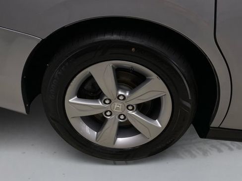 Used 2018 Honda Odyssey EX-L image 16