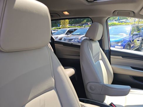 Used 2022 Honda Odyssey EX-L image 11