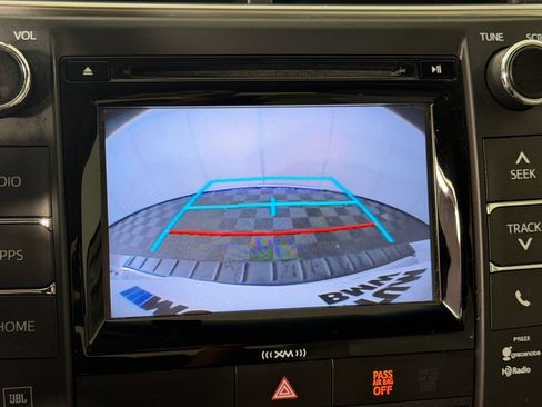 Used 2017 Toyota Camry XLE FWD image 25