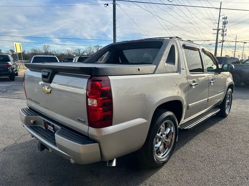 Used 2008 Chevrolet Avalanche LTZ w/ LTZ Preferred Equipment Group image 5