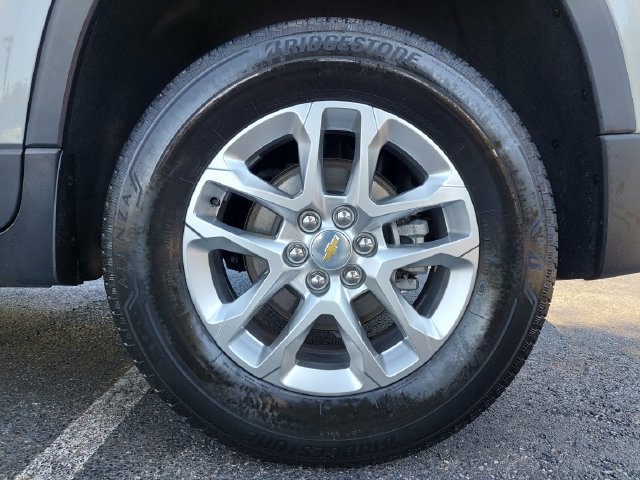 Certified 2023 Chevrolet Traverse LS AWD/4WD image 32