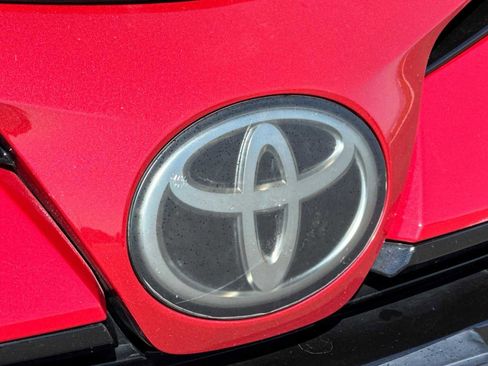 Used 2017 Toyota Corolla L image 32