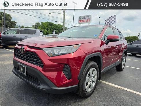 Used 2021 Toyota RAV4 LE AWD/4WD image 1