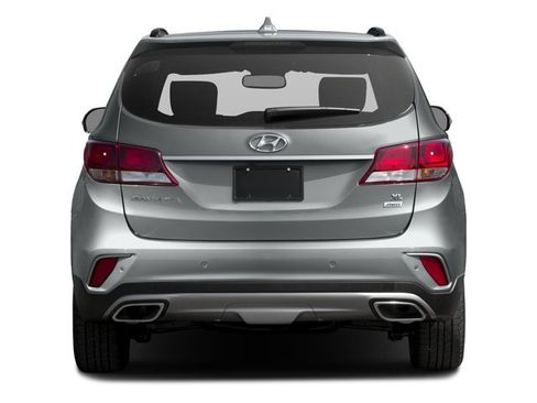 Used 2017 Hyundai Santa Fe SE FWD image 8