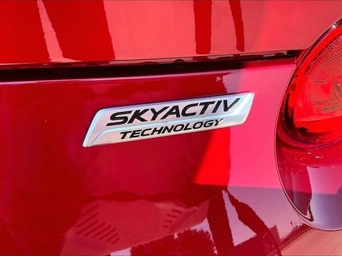 Used 2019 MAZDA MX-5 Miata RF Grand Touring RWD image 28