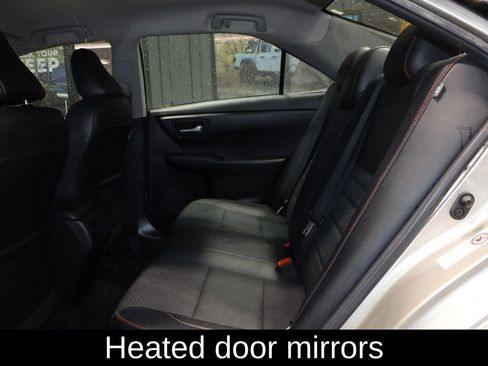 Used 2017 Toyota Camry SE image 11