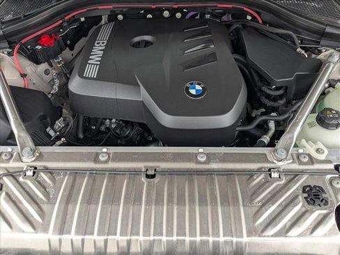 Used 2025 BMW X3 xDrive30i w/ Premium Package image 15