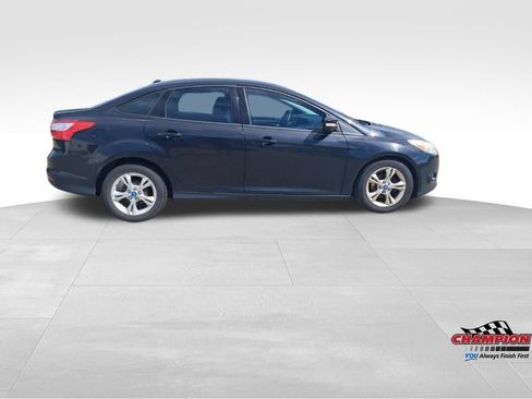 Used 2013 Ford Focus SE w/ SE Winter Pkg FWD image 6