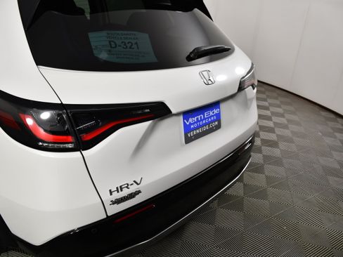 Used 2025 Honda HR-V EX-L image 15