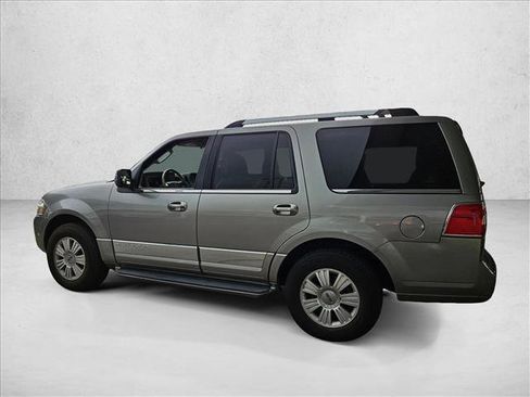 Used 2008 Lincoln Navigator 4WD image 6