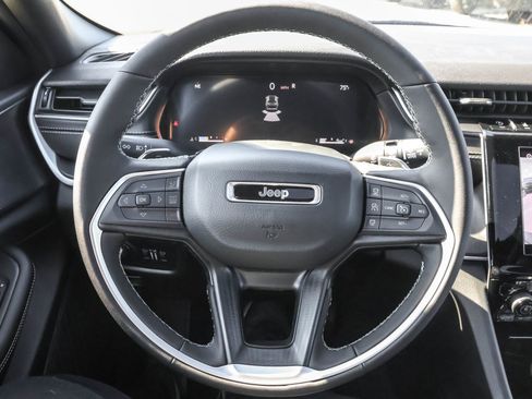 New 2025 Jeep Grand Cherokee Altitude image 27