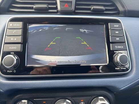 Used 2025 Nissan Versa SV image 18