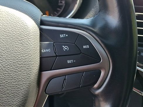 Used 2021 Jeep Grand Cherokee Limited RWD image 23