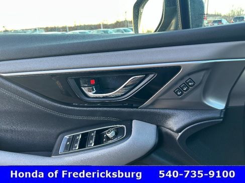 Used 2021 Subaru Outback Limited image 31