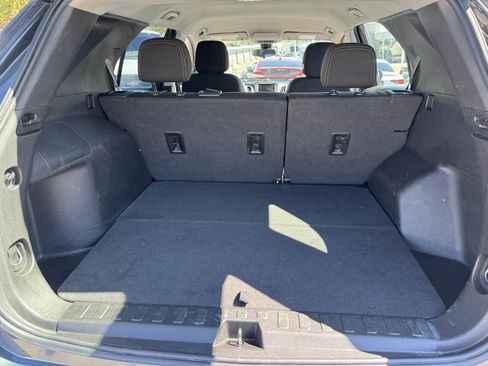 Used 2021 Chevrolet Equinox LS FWD image 19