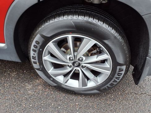 Used 2019 Hyundai Santa Fe SEL w/ Cargo Package image 13