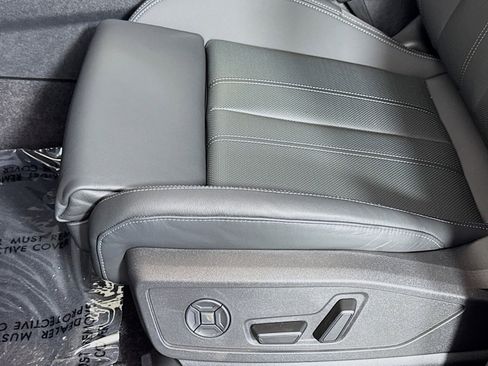 New 2025 Audi Q5 Premium Plus image 18