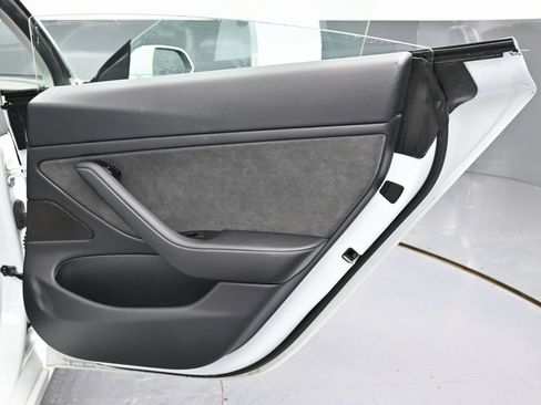 Used 2018 Tesla Model 3 Long Range image 38