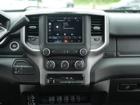 Used 2024 RAM 2500 Big Horn AWD/4WD image 28