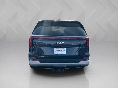New 2026 Kia Carnival FWD image 6