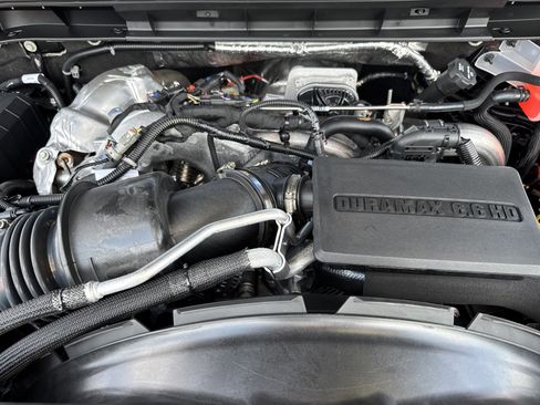 New 2025 GMC Sierra 2500 Denali w/ Denali Reserve Package image 32