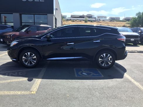 Used 2015 Nissan Murano S AWD/4WD image 3
