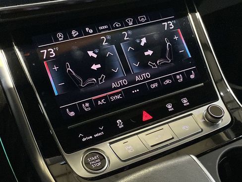 Used 2023 Audi Q8 Prestige w/ Prestige Package image 10