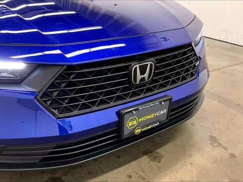 Used 2024 Honda Accord Sport image 31